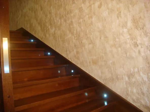 Glinka wenecka na klatce schodowej: Elegancki i trwały wybór