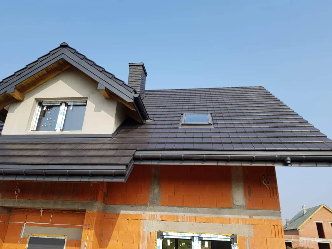 Meyer Holsen Piano: elegancka dachówka w głębokiej czerni