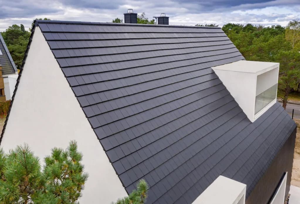 Dachówka Domino: Ceny, Rodzaje i Porównanie Kosztów 2025